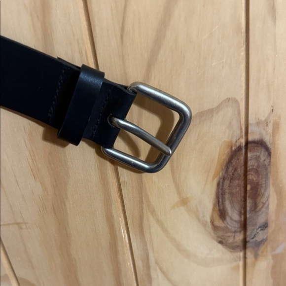 Old Navy Classic Black Leather Belt - Picture 3 of 4